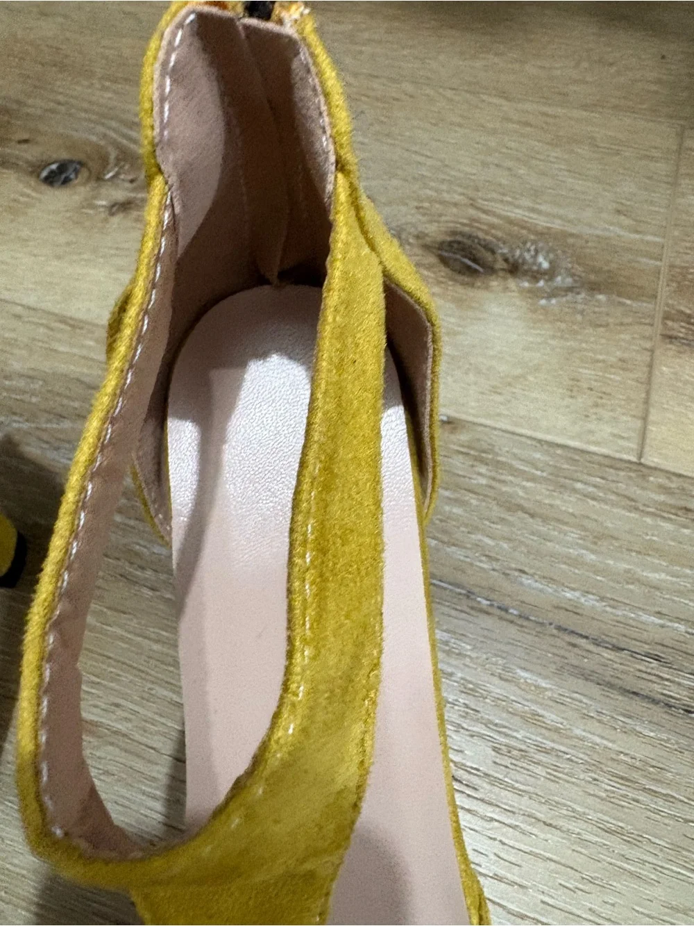 Women’s 2” Heels Size 8 Suede Never Worn